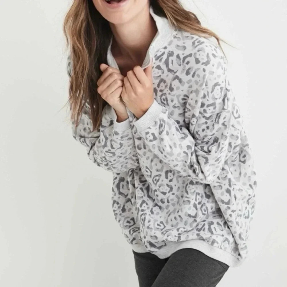 Aerie Good Vibes Oversized 1/4 Zip Grey Leopard Print Sweatshirt Size Medium